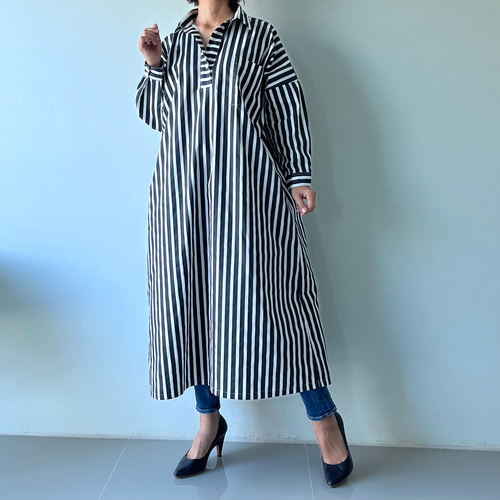 かっこいいシャツワンピース 長袖 ストライプ 黒×白 ワンピース