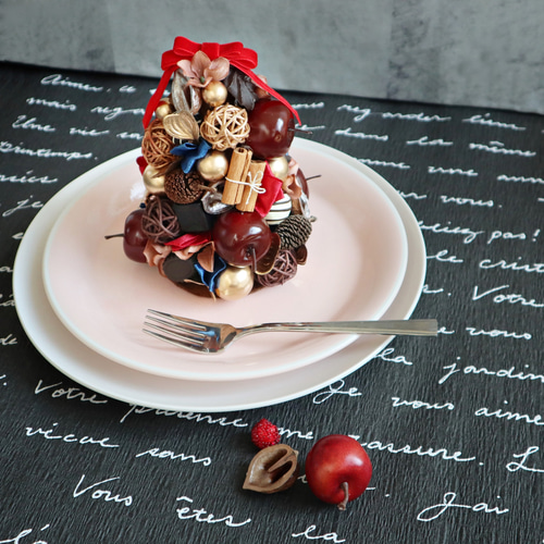 Chocolaterie のアップル＆チョコレートタワー アートフラワー La