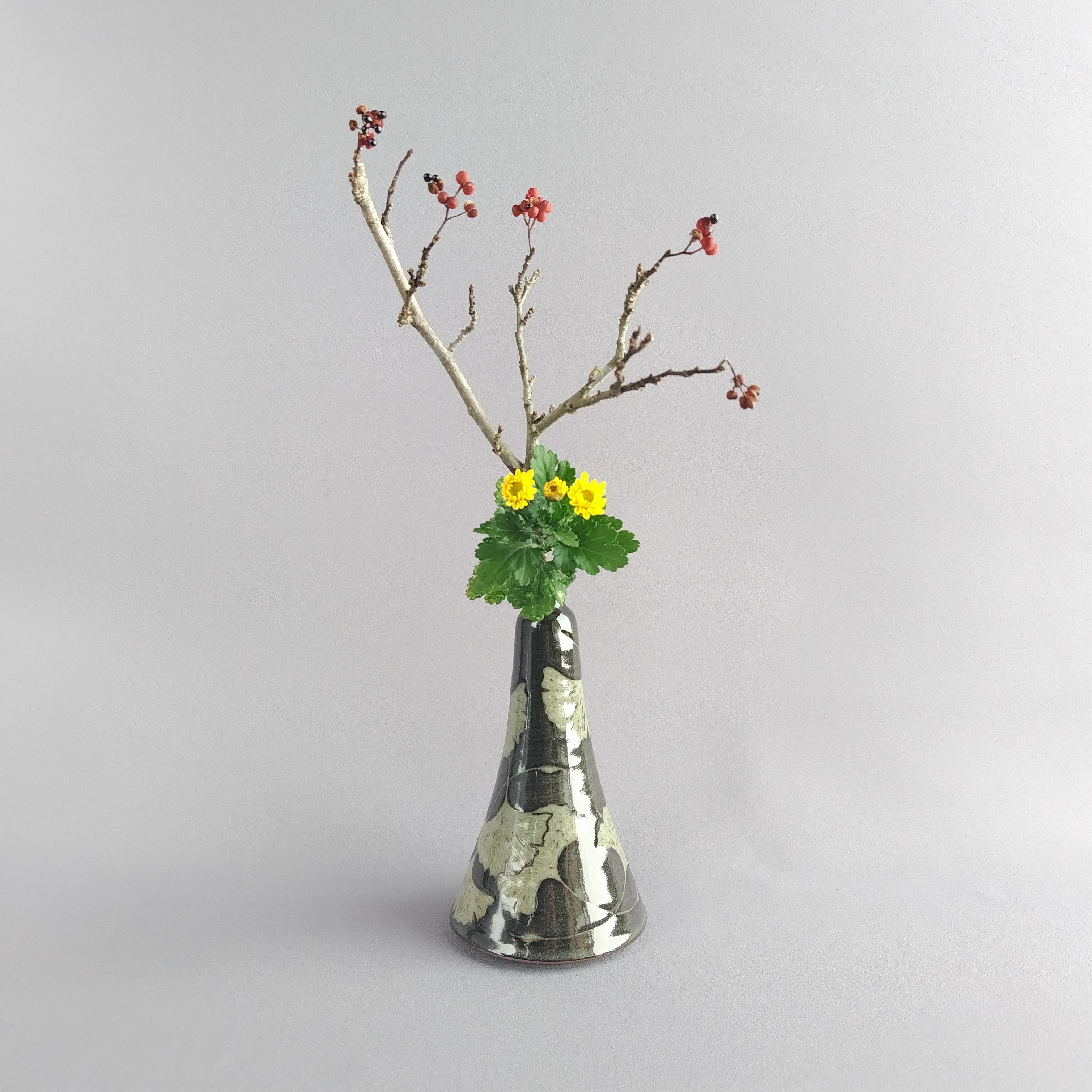 花入れ　掻き落とし　黒化粧　【商品番号：00447】