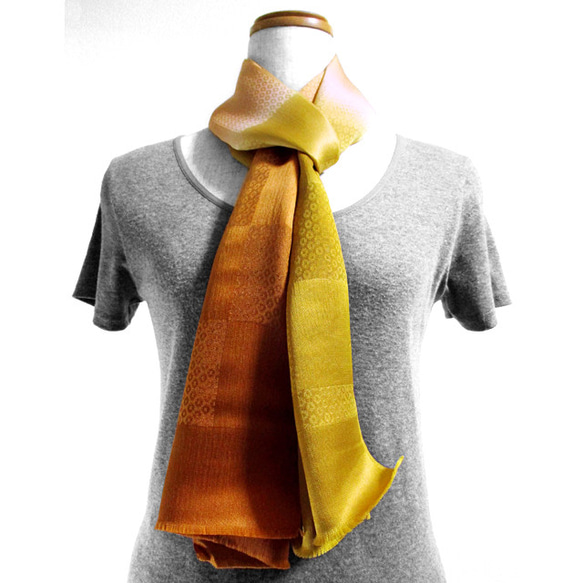 シルクストール&帯揚げ（ボカシ染）（市松模様織り）（金茶色　オレンジ色） 2枚目の画像
