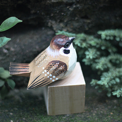 麻雀木彫り小鳥 — 家雀。手作りの実木オーナメント。小ぽっちゃりな鳥。 9枚目の画像