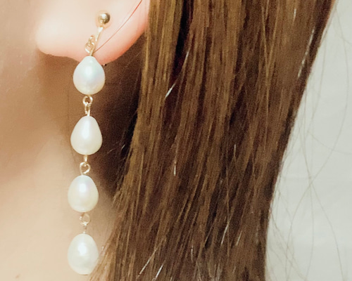 淡水パール ✨4連✨雫型パール✨ゴールド/シルバーピアス/イヤリング