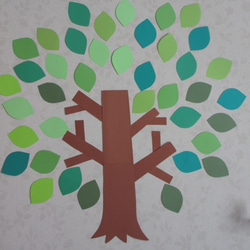 大きな木　〈春・夏・秋の壁面〉　画用紙　壁面飾り　保育園・幼稚園・学校・図書館その他 1枚目の画像