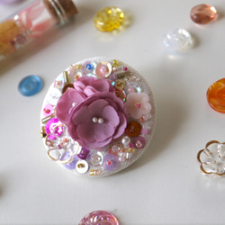 【SALE】布花とキラキラのブローチ（ピンク・C） 2枚目の画像