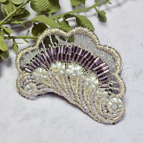 プレゼント ギフト フランス製レース 刺繍ブローチ スパンコール