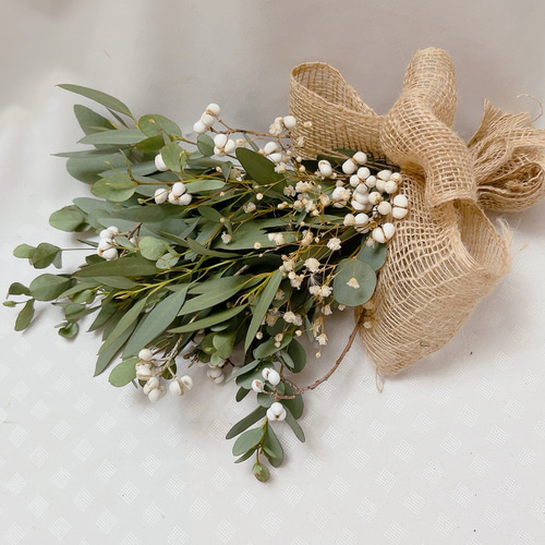 受注販売］ユーカリ・ナンキンハゼ・かすみ草のナチュラルスワッグ ①