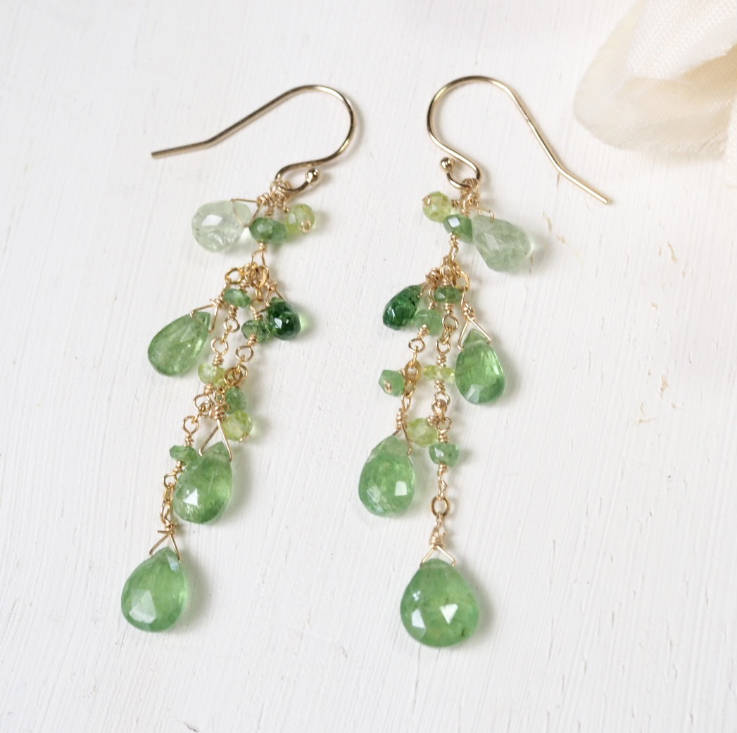 【K14gf】グリーンガーネットのロングピアス