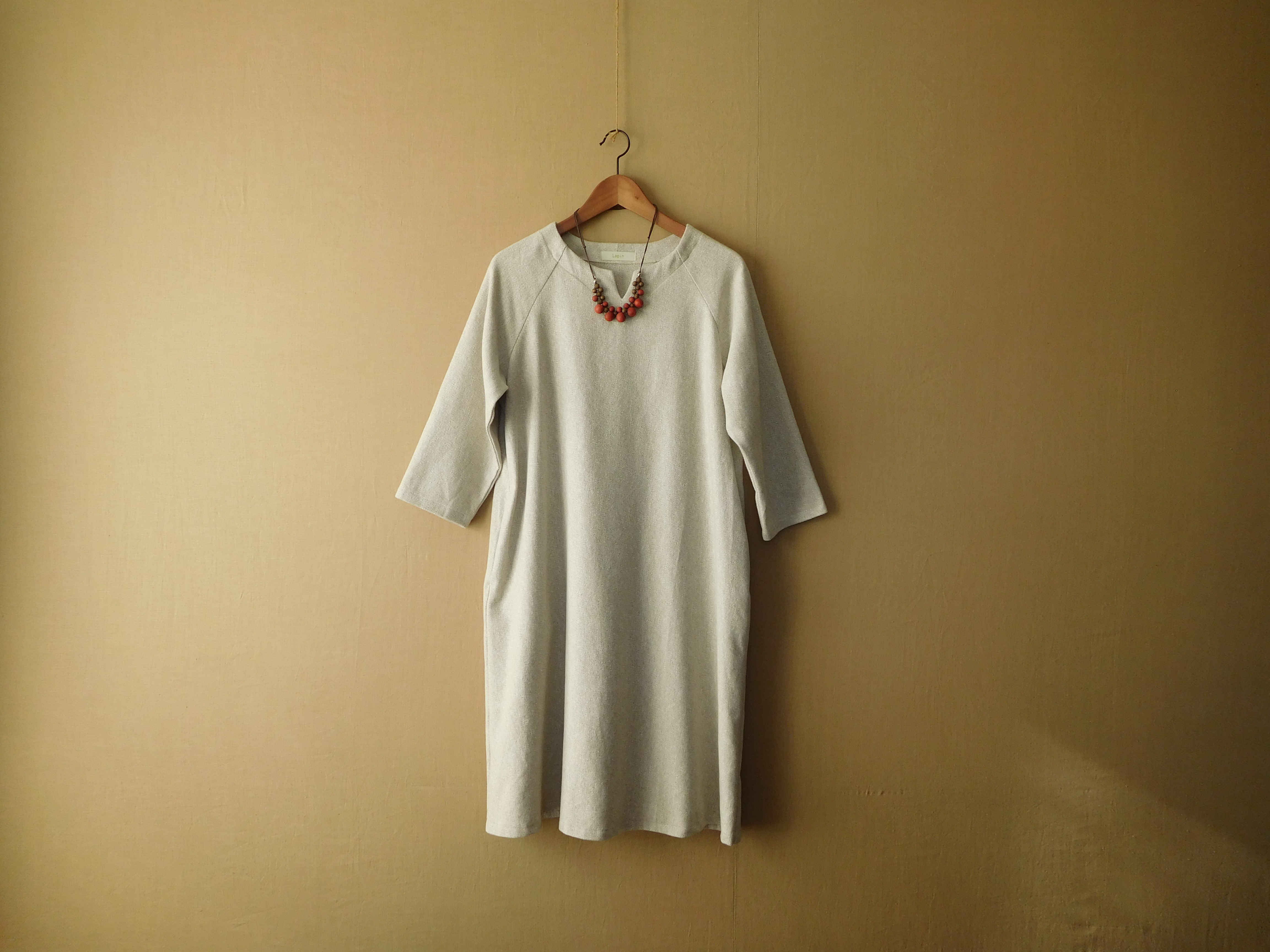 秋冬ラグランキーネックワンピース　3つ杢ツイード　オートミール