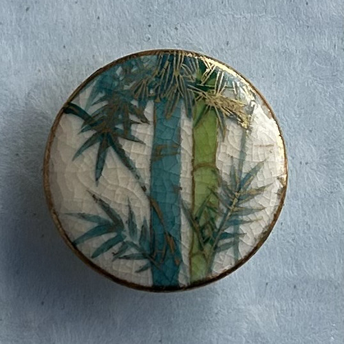 アンティーク薩摩ボタンの清々しい竹の帯留め「凛々と・・・」 帯留め