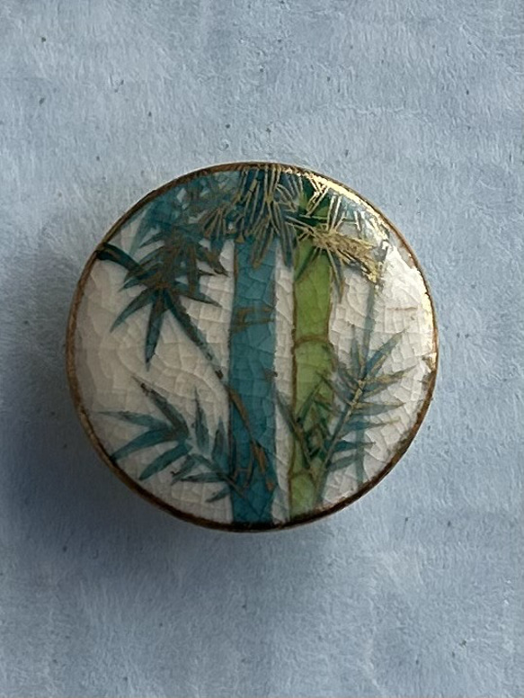 アンティーク薩摩ボタンの清々しい竹の帯留め「凛々と・・・」 帯留め