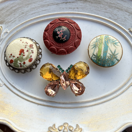 アンティーク薩摩ボタンの清々しい竹の帯留め「凛々と・・・」 帯留め