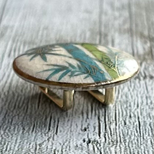 アンティーク薩摩ボタンの清々しい竹の帯留め「凛々と・・・」 帯留め