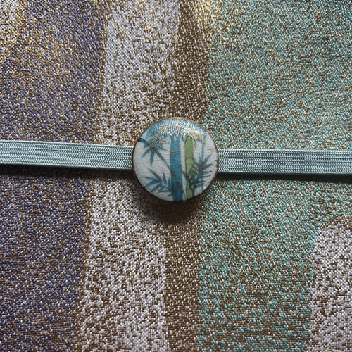 アンティーク薩摩ボタンの清々しい竹の帯留め「凛々と・・・」 帯留め