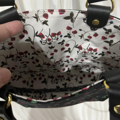 ハンドメイド バッグ型ミニポーチ リバティ タナローン使用