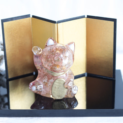 「小花を閉じ込めて」可愛い手のり招き猫さん“桜”＊固まるハーバリウム＊縁起物・受験・御守り・卒業・入学・母の日 14枚目の画像