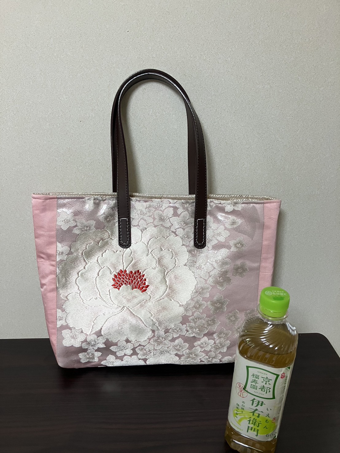 アンズルーム★ハンドメイド★ちょっと豪華な　トートバッグ★ハンドバッグ★着物　帯リメイク★ピンク系　花柄　刺繍★A4