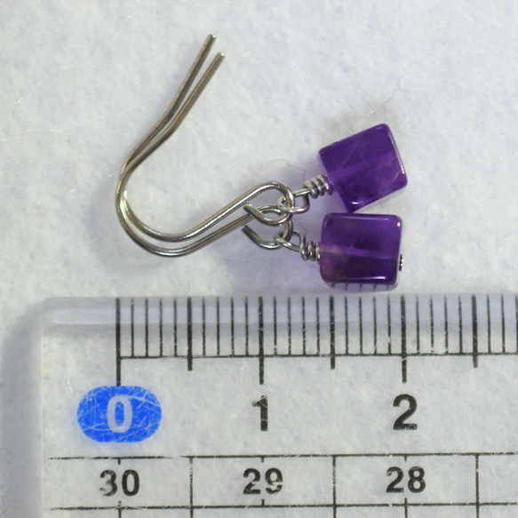 鈦耳環/簡約立方體（紫水晶/5mm） 第6張的照片