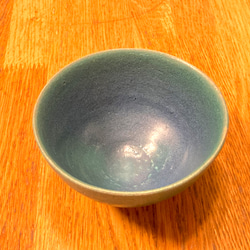 鮮やかな緑のお茶碗 2枚目の画像