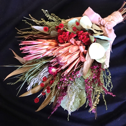 * * ナチュラルスワッグ カーネーション プロテアピンクアイス ラッピング無料 ナチュラルスワッグ カーネーション プロテアピンクアイス