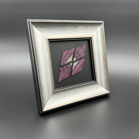 【織物アートフレーム#3】20cm x 20cm『Four pinks』 インテリア 壁掛け 2枚目の画像