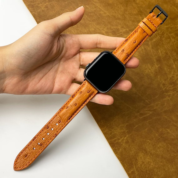 apple watch × オーストリッチ × 刻印可能　～至高のハンドメイド、心温まるベトナムのレザーアート～ 3枚目の画像