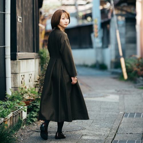 タウンドレス/冬（カーキブラウン） ワンピース moemine/モエミネ 通販