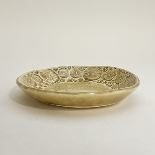 印花の中皿(アネモネ・黄瀬戸) 黄色 陶芸 陶器 中皿 ソポノッカ (陶器