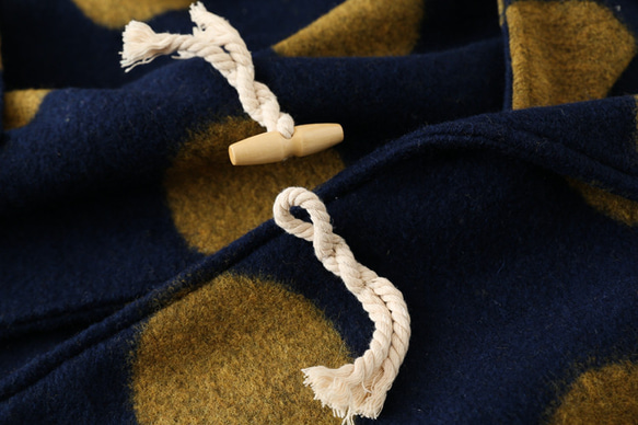 深藍色 原創設計 波點羊毛呢牛角扣日系 簡潔大衣 毛呢大衣外套 第19張的照片