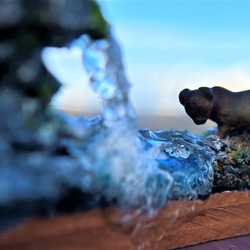 ｽｲｯﾁ置物【小熊と松と滝と】  ｼﾞｵﾗﾏ 1枚目の画像