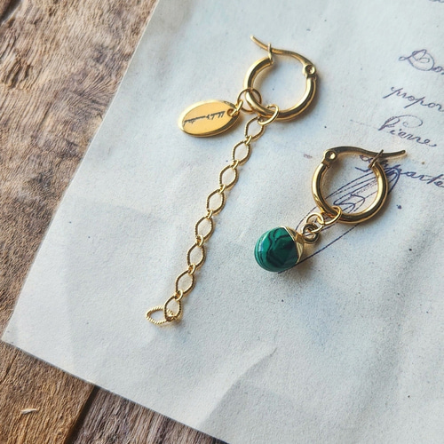 アシンメトリー ラベンダー×フープ ☞ ハンドメイド ピアス イヤリング