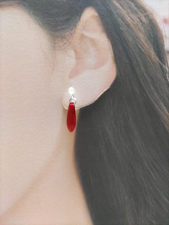 No.1241 赤いしずくのイヤリング イヤリング・ノンホールピアス めぐー 