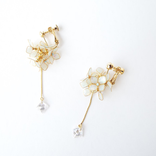 22】紫陽花露のマニキュアフラワーイヤーアクセサリー イヤリング