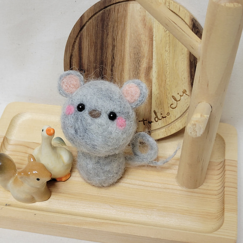 おしゃれ　ねずみ　羊毛フェルト 羊毛フェルト ピンクッション ＜ハリネズミ＞生地の通販|ノムラ
