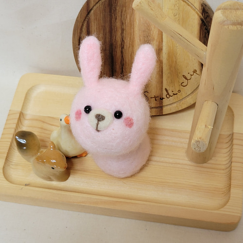 【ひらりん。】羊毛フェルト　うさぎ　壁掛け　干支　お正月 羊毛フェルト干支☆うさぎ 羊毛フェルト ～hatci ～ 通販 17071689