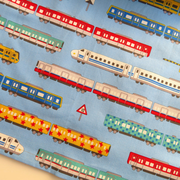 選べるサイズ・ポケット・ループ！電車と新幹線《水色》×デニムのスモック 80～160サイズ 7枚目の画像