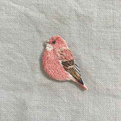 オオマシコの刺繍ブローチ　〜冬の野鳥 3枚目の画像