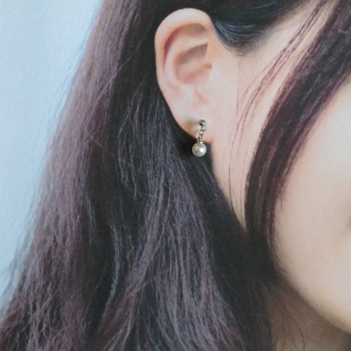 日本産あこや真珠】 揺れる一粒パールの樹脂ノンホールピアス（樹脂