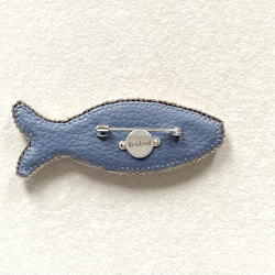 ビーズ刺繍のブローチ　-カラフルフィッシュ-fish 6枚目の画像