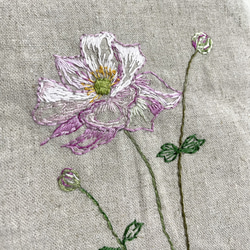 秋明菊の刺繍スマホショルダー 2枚目の画像