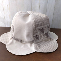 ★パッチワークの帽子（オフホワイト）★取り外し可能なあご紐付き58㎝～62㎝フリーサイズ【Creema限定】 10枚目の画像