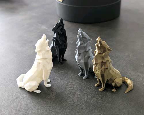 ポール・シェイラー作、徘徊するオオカミの陶器彫刻。 狼　陶器　置物　写真立て - 日本 Etsy 置物