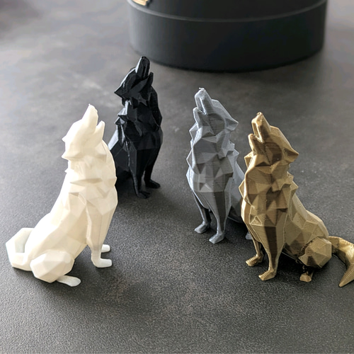 月夜に吠える 狼 Sサイズ オオカミ 遠吠え ピンク レッド ブルー