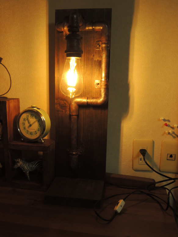 LEDエジソン球付　パイプ配管風ライト 1枚目の画像