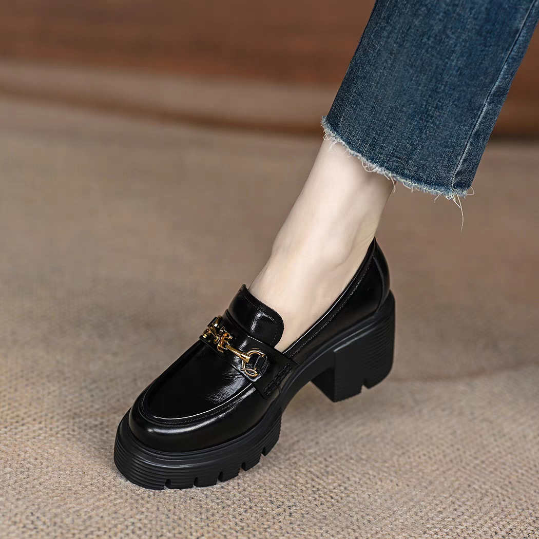 歩きやすい、疲れない厚底シューズ パンプス ローファー 安定感抜群 美脚 可愛い 幅広 歩きやすい オシャレ 履きやすい