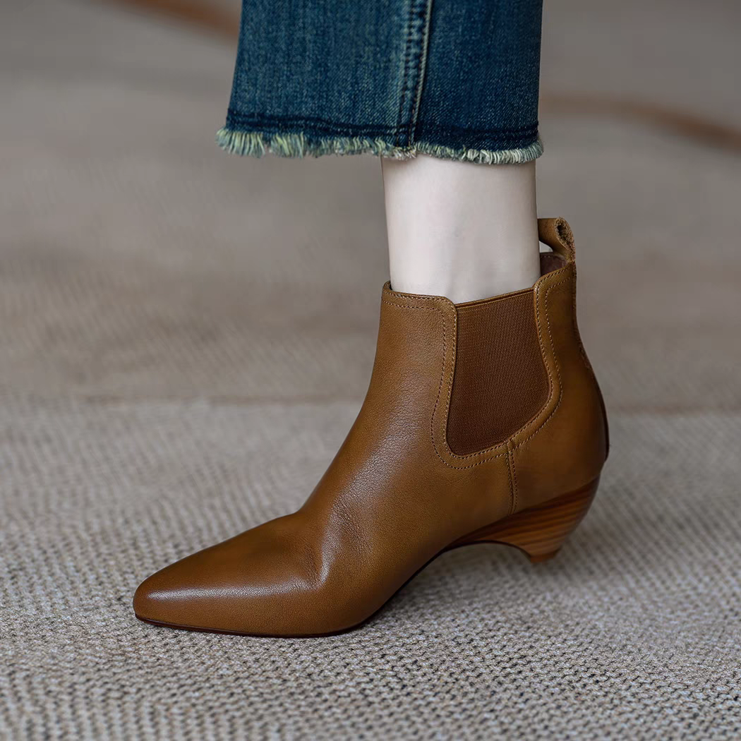 ポインテッドトゥブーツ ローヒール ブーティー 外反母趾 靴 カジュアル 本革 神戸シューズ 甲高 らくちん 年末年始