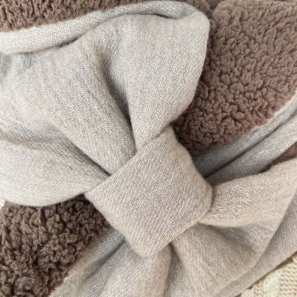 Soft♪ 緞帶圍巾 | 柔軟拉絨羊毛和羊絨（沙灰色）x 毛皮（灰棕色） 第3張的照片