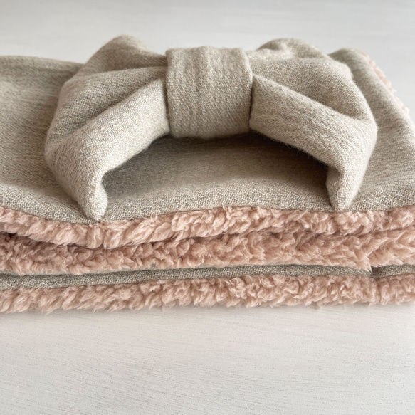 柔軟♪ 緞帶圍巾 | 柔軟拉絨羊毛/羊絨（沙灰色）x 毛皮（粉灰色） 第7張的照片