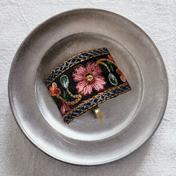 ハンドメイド⭐コーデュロイ小さめシュシュ ハンドメイド⭐コーデュロイ小さめシュシュ シュシュ 小さめ シンプル