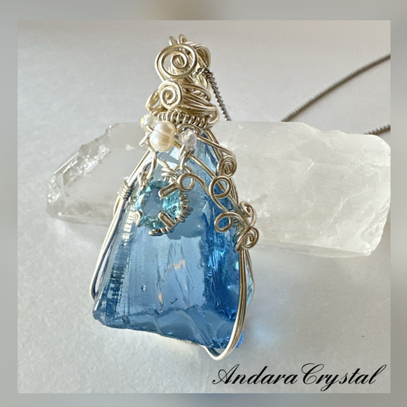 オーシャンブルーアンダラクリスタルとブルートパーズのワイヤー