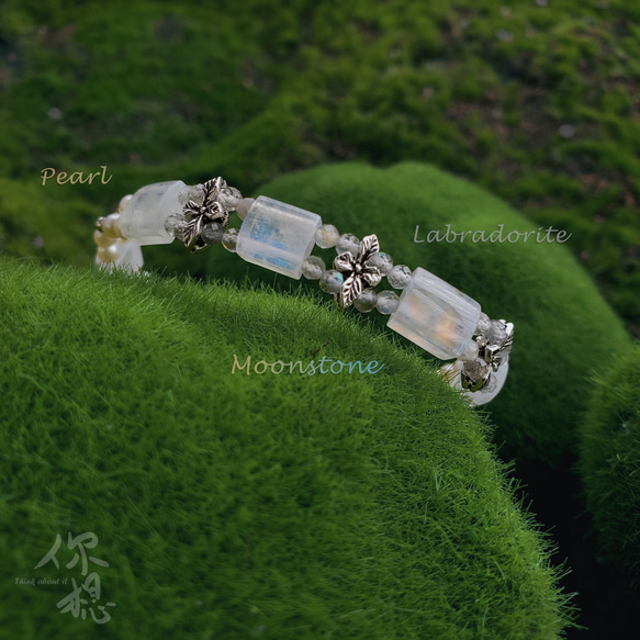 時尚風華-白款 925純銀月光石天然淡水珍珠手排 第1張的照片